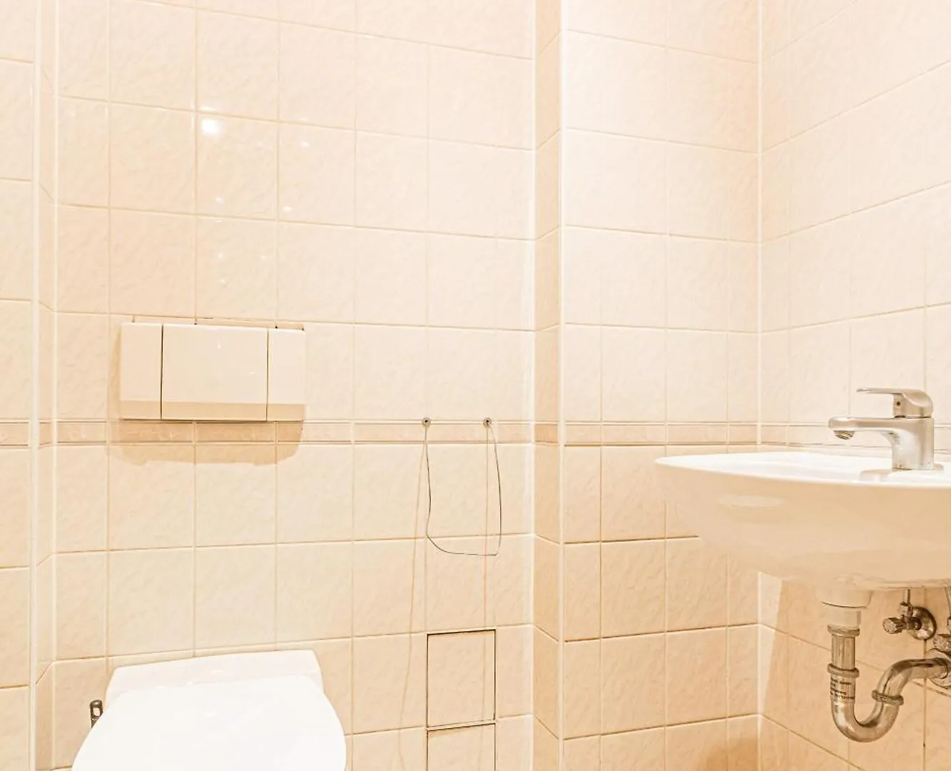 Enjoy Your Stay With Dkn Apartments - Mon-Sun - Late Night Check-In - Multilanguage - Near Railway Station - Witamy Serdecznie Leipzig